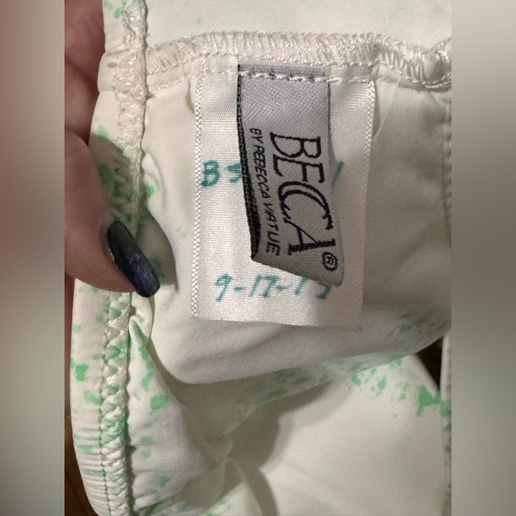 Becca green and white twisted top - Picture 3 of 4